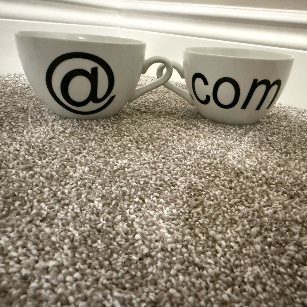 Set of 2 large cups